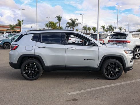 New 2026 Jeep Compass Latitude image 3