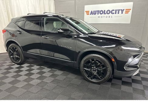 Used 2024 Chevrolet Blazer Premier w/ Enhanced Convenience Package image 2