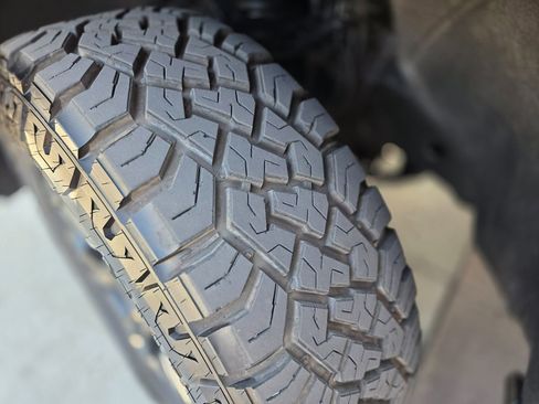 Used 2021 GMC Sierra 1500 SLT image 21