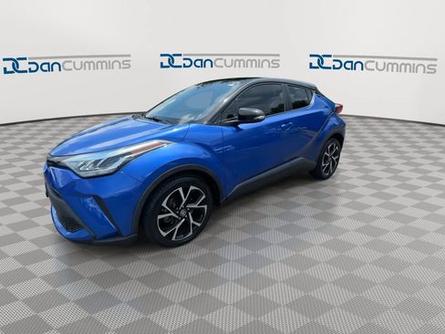 Used 2020 Toyota C-HR XLE FWD image 4