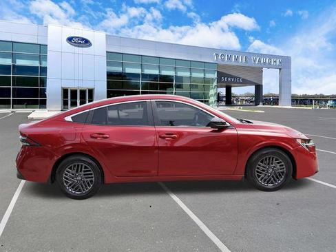 Used 2026 Nissan Sentra SV w/ Floor Mat Package FWD image 5