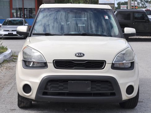 Used 2013 Kia Soul + FWD image 5