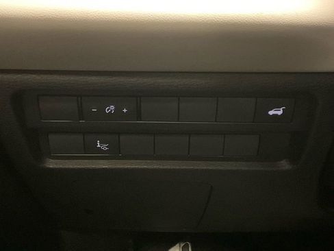 Used 2025 Mitsubishi Outlander AWD image 12