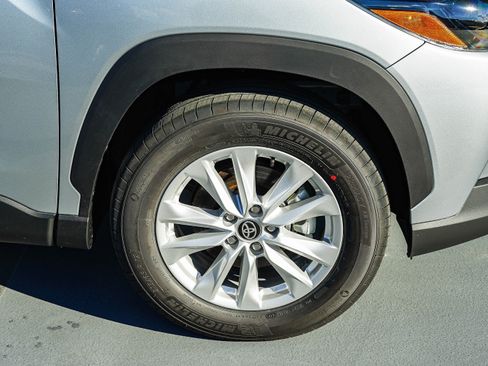 New 2026 Toyota Corolla Cross LE FWD image 10