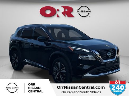 Used 2023 Nissan Rogue Platinum image 3