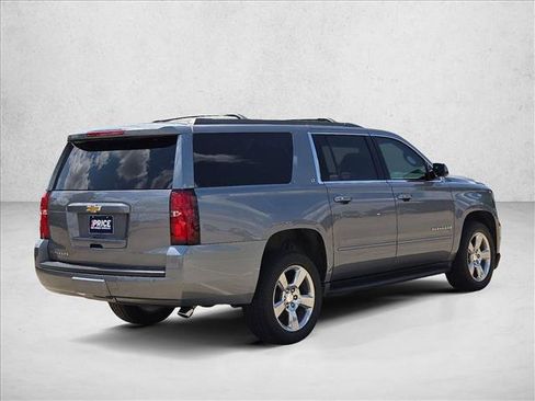 Used 2020 Chevrolet Suburban LT RWD image 5