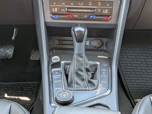 Certified 2022 Volkswagen Tiguan SE AWD/4WD image 20