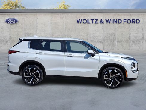 Used 2023 Mitsubishi Outlander SE AWD/4WD image 7