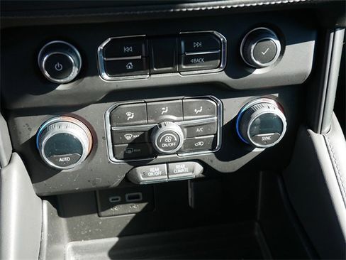 Used 2023 Chevrolet Tahoe LS image 24