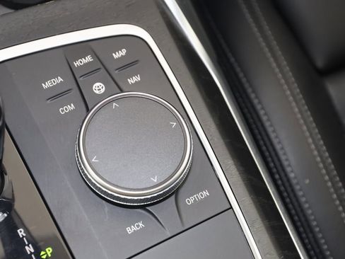 Used 2022 BMW 330i xDrive Sedan w/ M Sport Package image 27