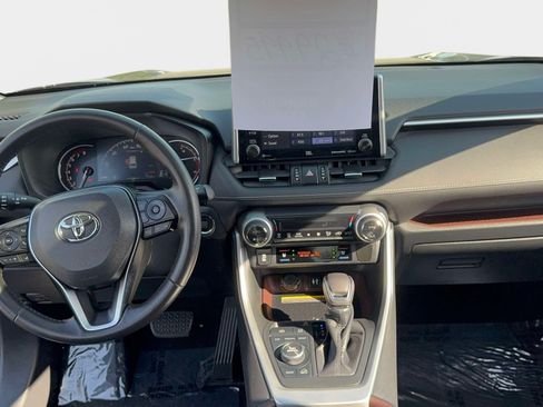 Used 2019 Toyota RAV4 Limited w/ Advanced Technology Package AWD/4WD image 12
