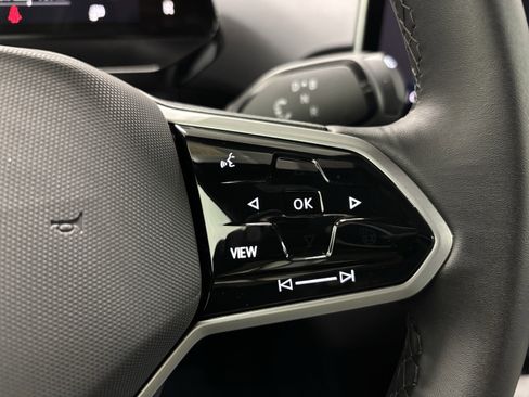 New 2025 Volkswagen ID.4 Pro image 26