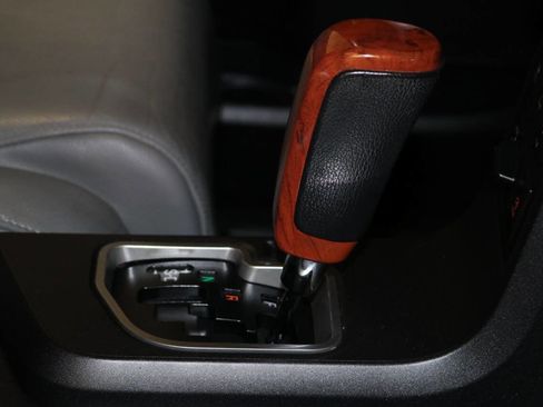 Used 2020 Toyota Sequoia Platinum image 54