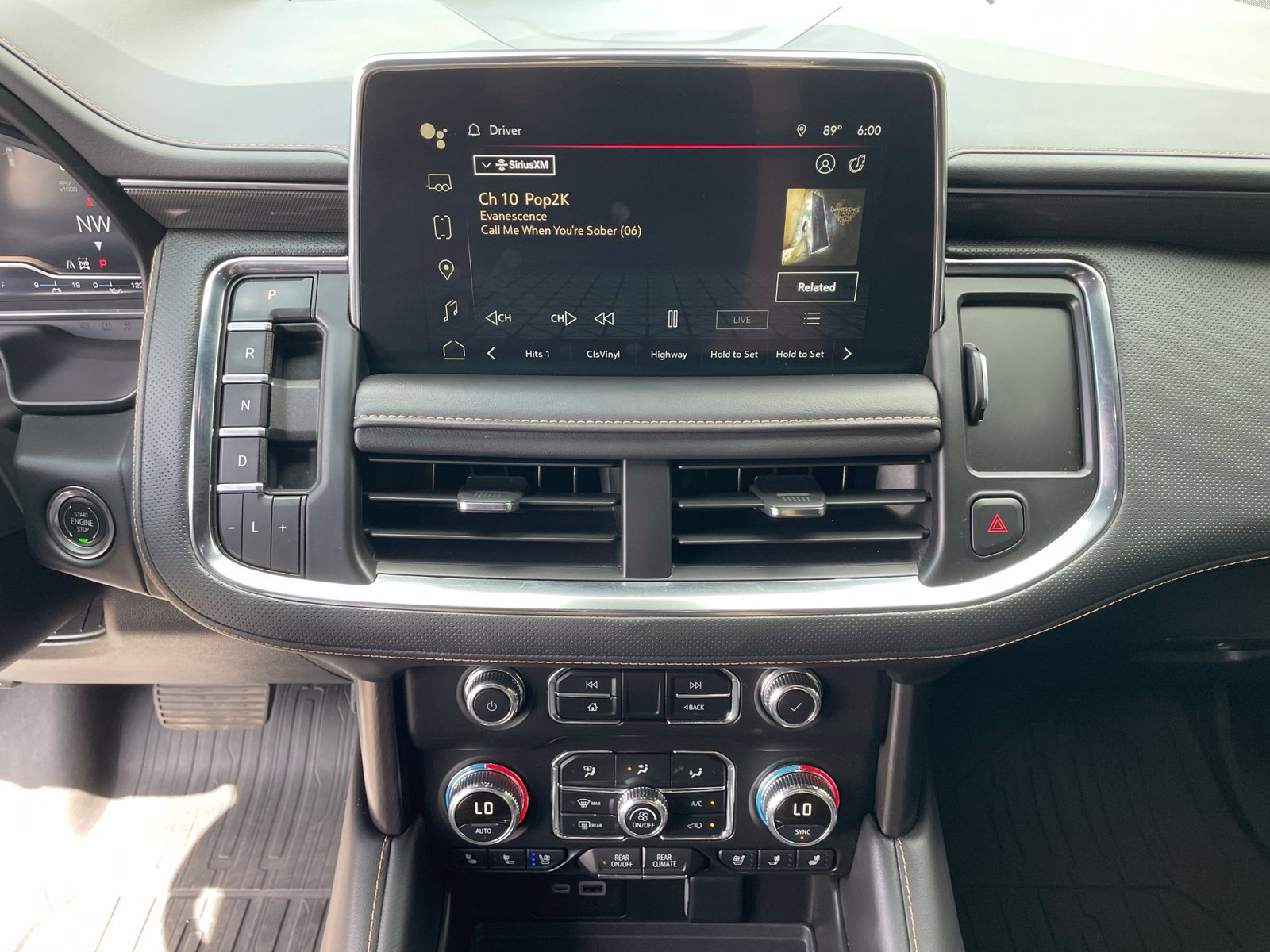 Used 2024 GMC Yukon AT4 w/ Technology Package AWD/4WD image 25