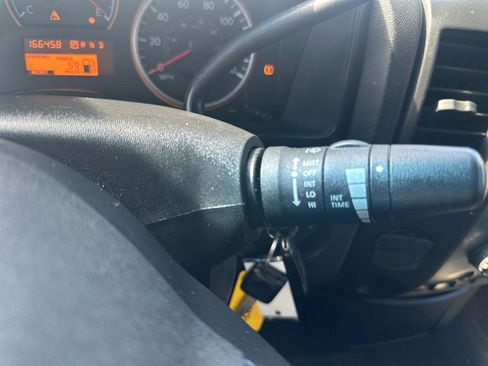 Used 2008 Nissan Titan XE w/ Preferred Pkg image 20