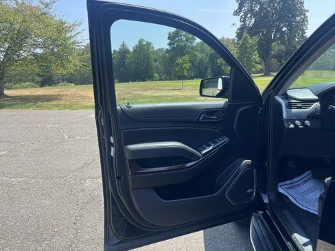 Used 2019 GMC Yukon SLT image 15