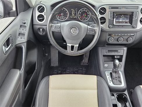 Used 2016 Volkswagen Tiguan S image 7