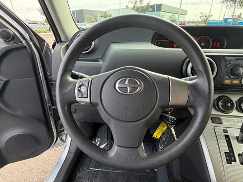 Used 2013 Scion xB FWD image 20