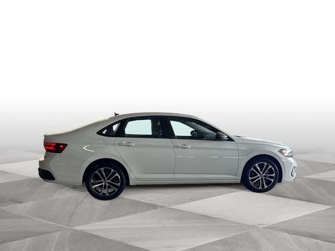Used 2023 Volkswagen Jetta Sport FWD image 9