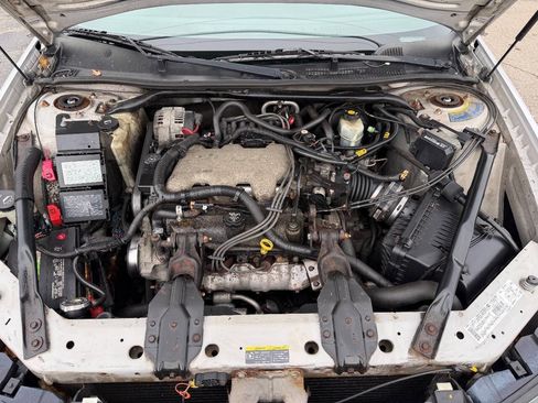 Used 2002 Chevrolet Impala w/ Preferred Equipment Group image 17