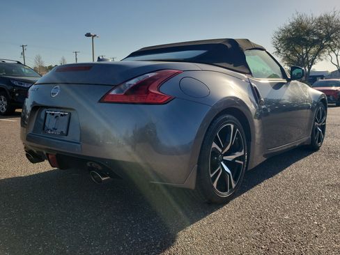 Used 2018 Nissan 370Z Touring Sport image 5