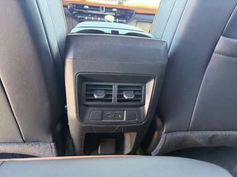 Used 2026 GMC Canyon AT4 AWD/4WD image 18