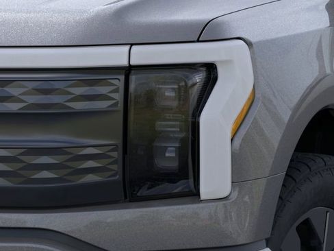 New 2025 Ford F150 Lightning Lariat AWD/4WD image 18
