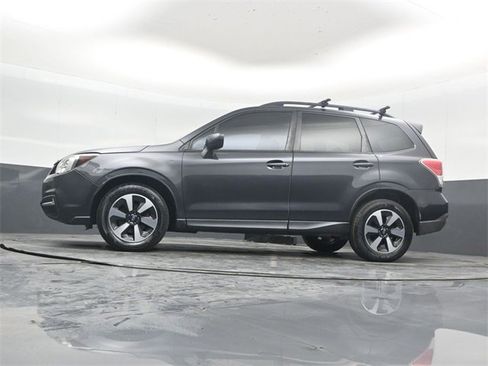 Used 2017 Subaru Forester 2.5i Premium image 43