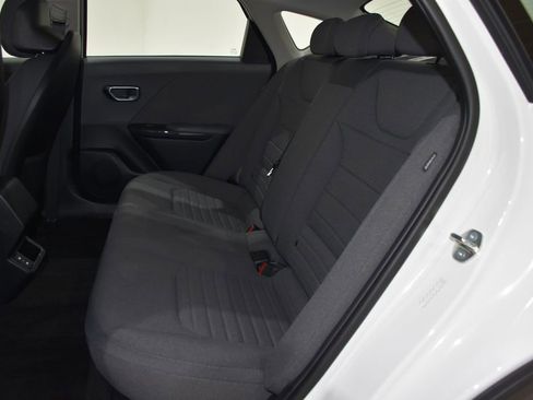 Certified 2025 Kia K4 EX image 28