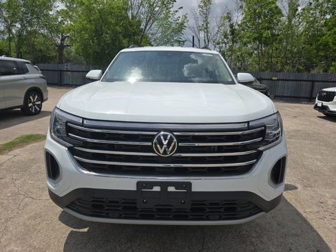 Used 2025 Volkswagen Atlas SE image 6