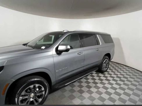 New 2026 Chevrolet Suburban LT w/ Comfort Package image 9