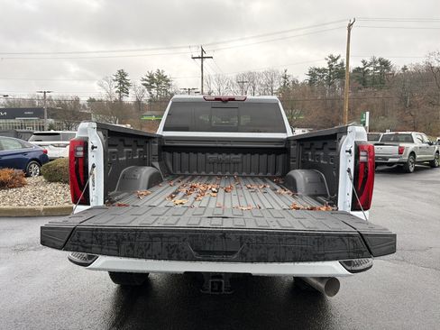 New 2026 GMC Sierra 3500 Denali w/ Technology Package image 33