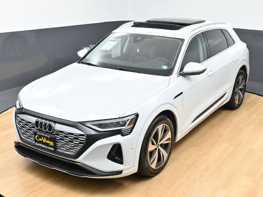 Used 2024 Audi Q8 e-tron Premium Plus w/ Premium Plus Package AWD/4WD image 44