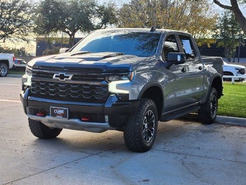 Used 2024 Chevrolet Silverado 1500 ZR2 w/ Technology Package image 12