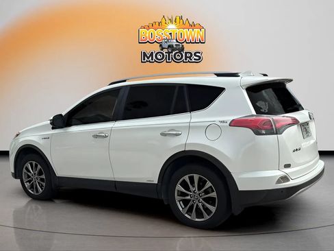Used 2017 Toyota RAV4 Limited w/ Advanced Technology Package AWD/4WD image 4