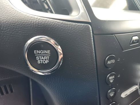 Used 2020 Ford Edge Titanium w/ Equipment Group 301A FWD image 16