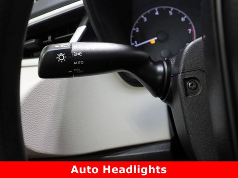 Certified 2025 Toyota Corolla LE image 22