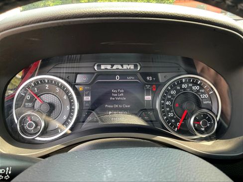 Used 2023 RAM 1500 Big Horn AWD/4WD image 14