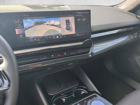 Used 2025 BMW 530i xDrive image 15