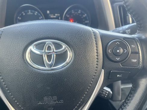 Used 2018 Toyota RAV4 XLE image 26