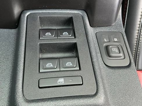 Used 2025 Ford Bronco Raptor AWD/4WD image 29