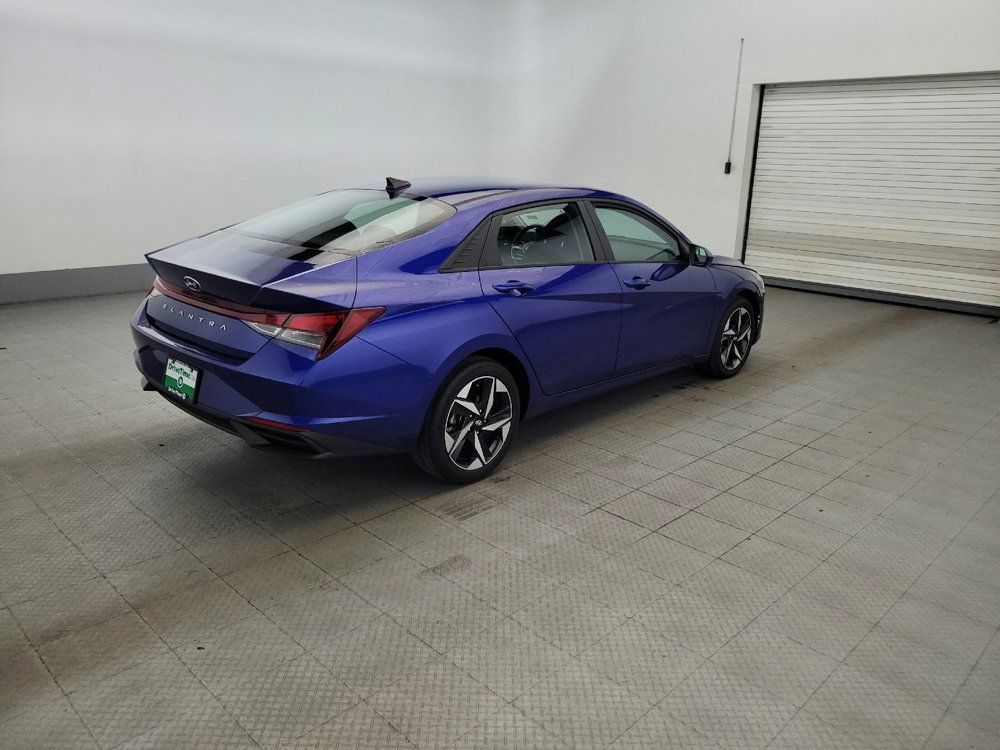 Used 2023 Hyundai Elantra SEL w/ Convenience Package FWD image 10