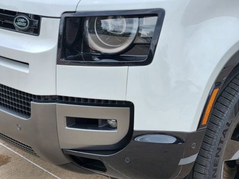 New 2026 Land Rover Defender 110 V8 image 5