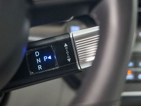 Used 2024 Hyundai Kona SEL w/ Convenience Package FWD image 19