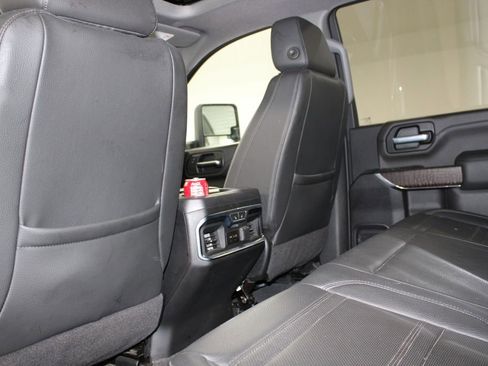 Used 2023 GMC Sierra 3500 Denali w/ Denali Ultimate Package image 23