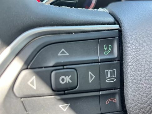 Used 2023 Jeep Grand Cherokee L Limited RWD image 13