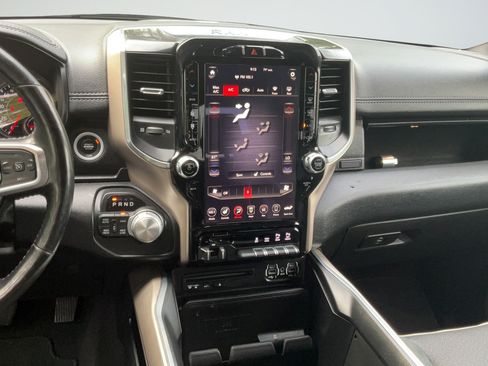 Used 2019 RAM 1500 Laramie AWD/4WD image 16