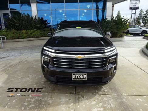 New 2026 Chevrolet Traverse LT w/ Sun and Wheel Package image 2