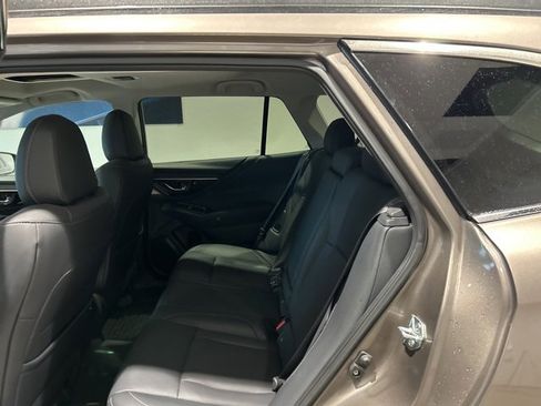 Used 2022 Subaru Outback Limited image 17