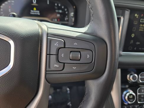 Used 2024 GMC Yukon Denali w/ Advanced Technology Package AWD/4WD image 33